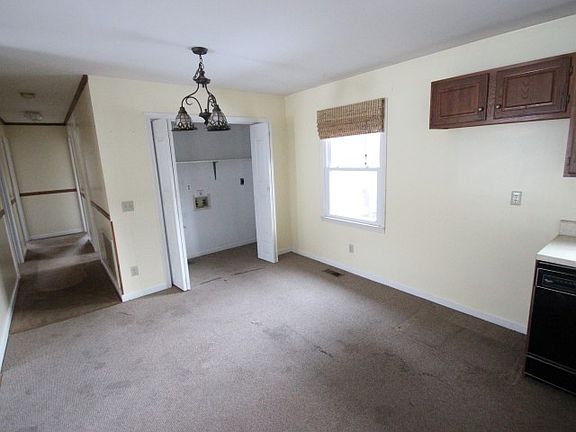 5th image of 108 Hillview Dr