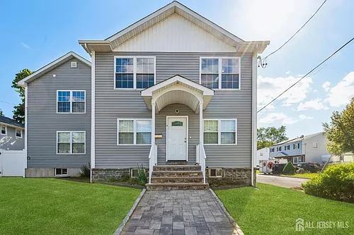 42 Nelson Ave Photo 1