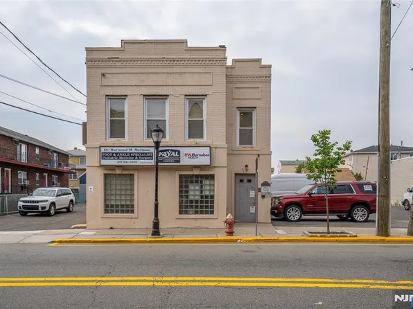 89 Anderson Ave, Fairview, NJ 07022