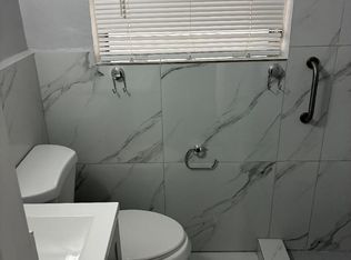 71 Esplanade Dr #85C, Miami, FL 33166