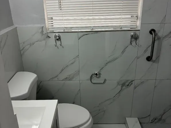 71 Esplanade Dr, Miami, FL