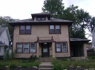 233 W Parkwood Dr, Dayton, OH 45405