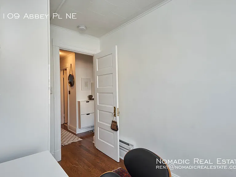 1109 Abbey Pl NE — Photo 17