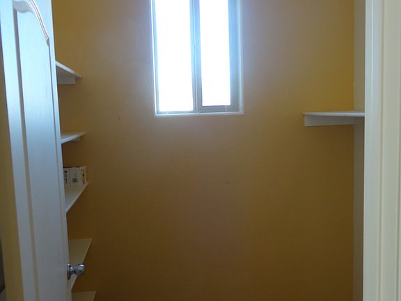 Pantry-Laundry Room 2_05192016