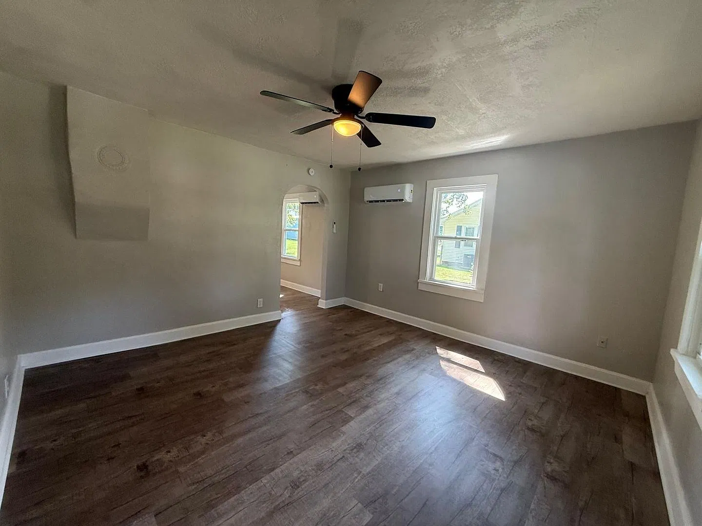Freshly Renovated Home for Rent in Stockton, MO! — Photo 2