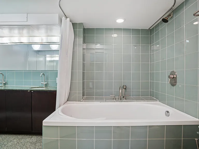 275 W 96th St #11I — Photo 11