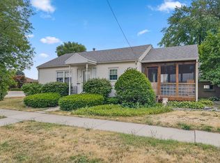 120 E 2nd St, Gilman, IL 60938