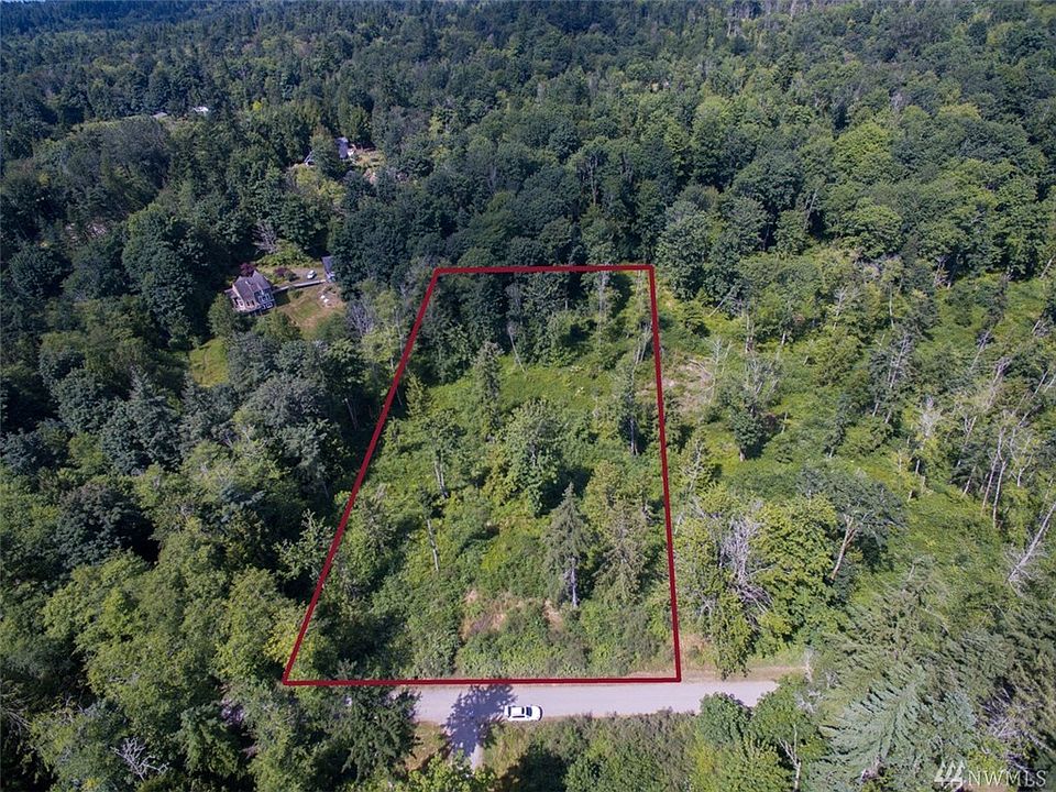 Home Site 15 is first site you will come to when you round the corner on Country Woods Lane.  Red lines are approximate and buyer should verify.  
