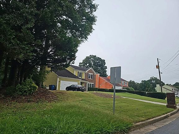 3rd image of 200 Heathrow Dr