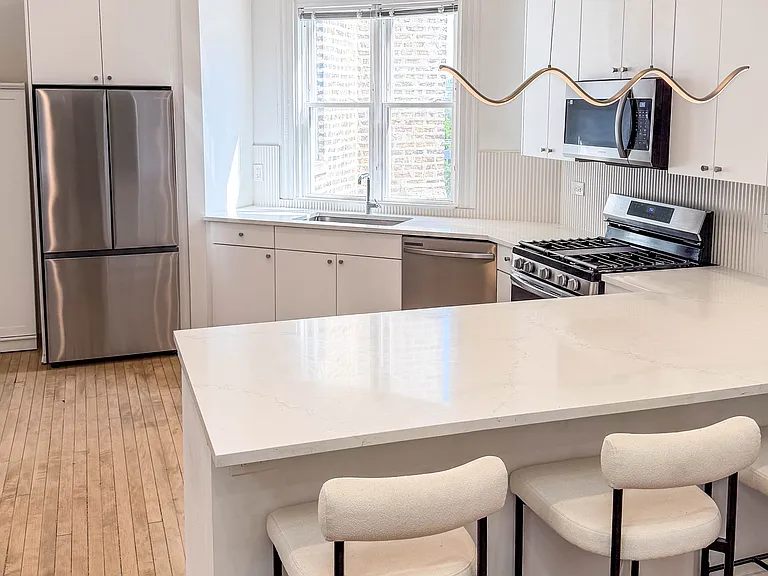 1856 W Chicago Ave #4F — Photo 4