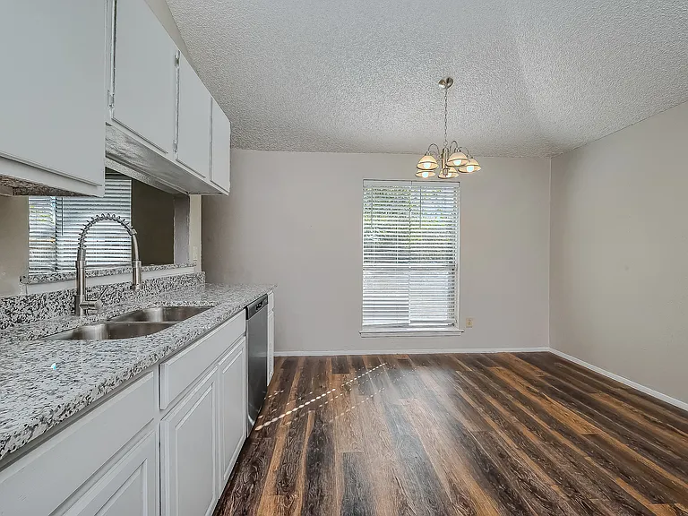 5210 Russelville Rd — Photo 10