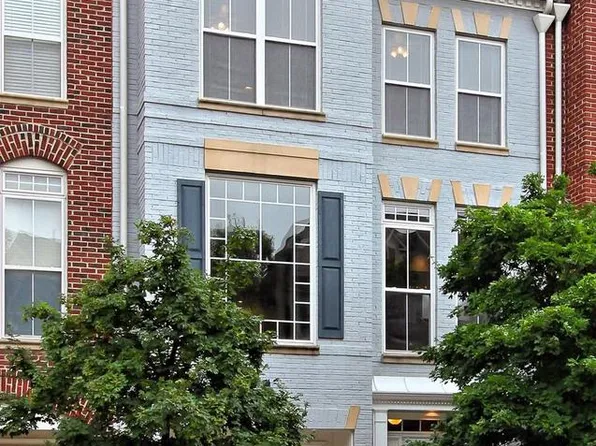 5267 Pocosin La, Alexandria, VA 22304