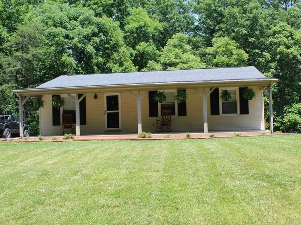 131 Blue Ridge Ln, Evington, VA 24550