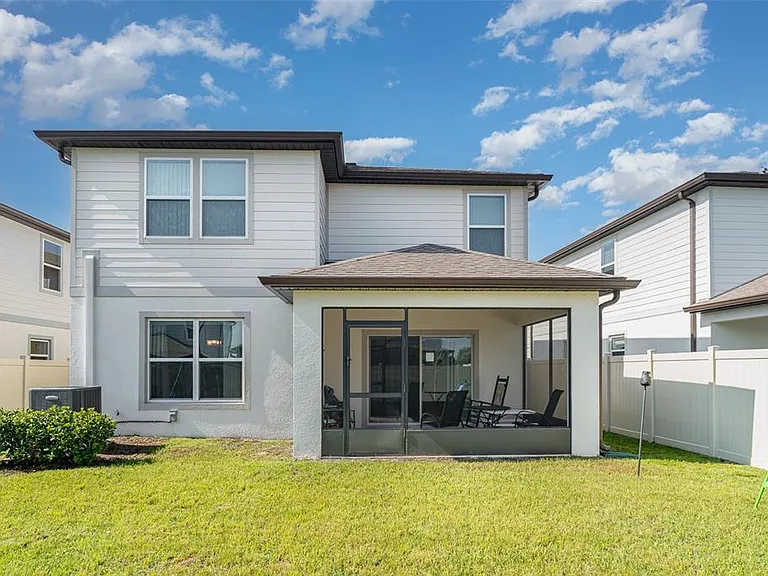 465 Waterford Dr — Photo 44