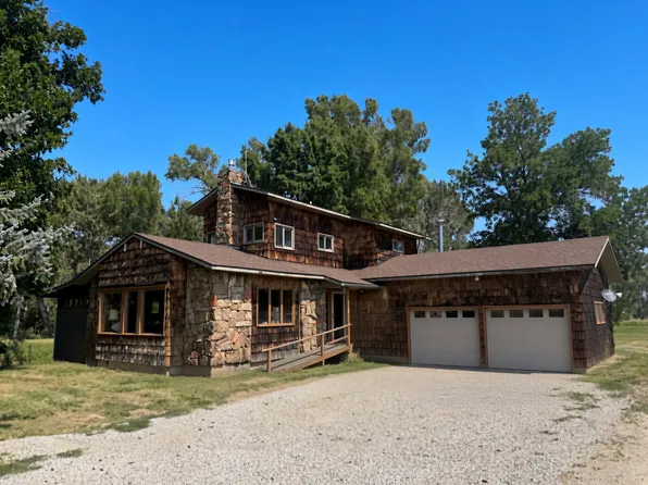 79 Myers Rd, Columbus, MT 59019