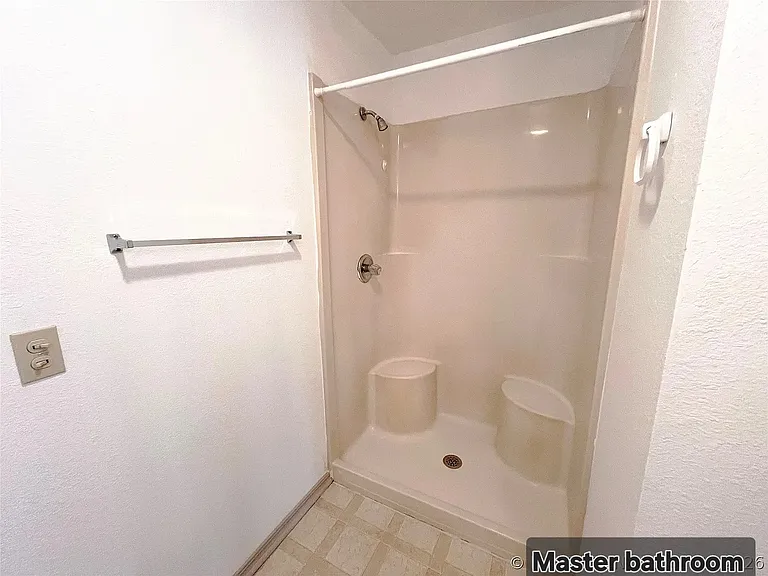 6717 S Saint Louis Ave — Photo 21