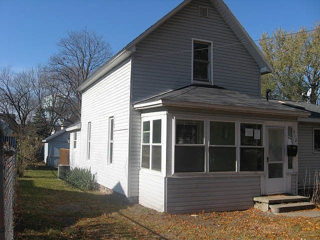 2nd image of 912 Bush St