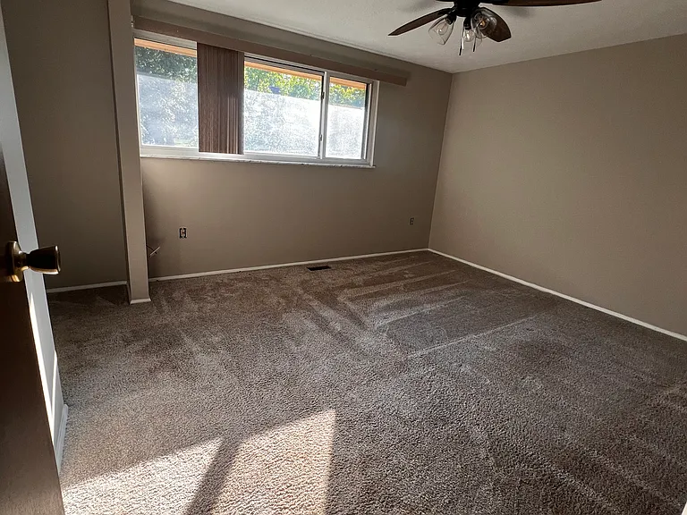3106 Laurel Ridge Cir — Photo 16