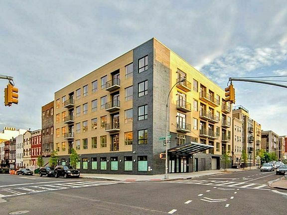 4th image of 73 Montrose Ave #2J