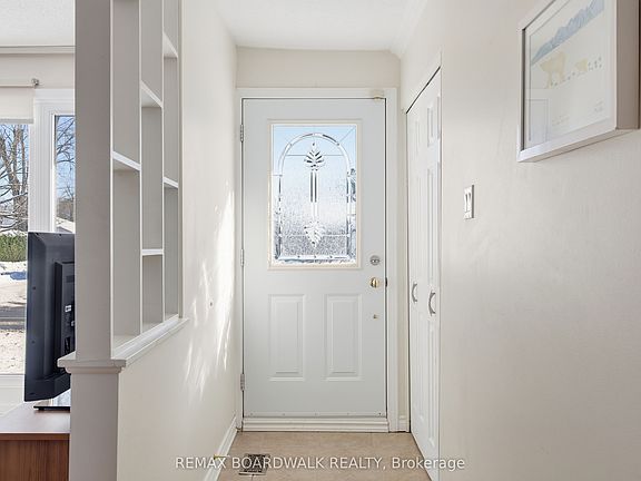 5th image of 1381 Matheson Rd