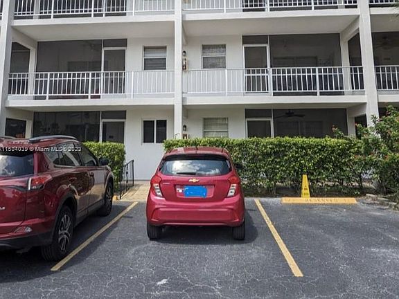 3rd image of 501 Blue Heron Dr APT 107-A