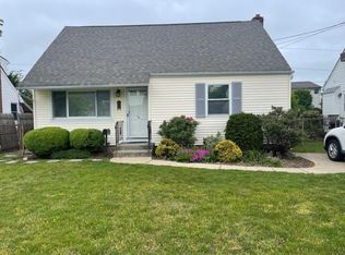 30 Audrey Ave, Plainview, NY