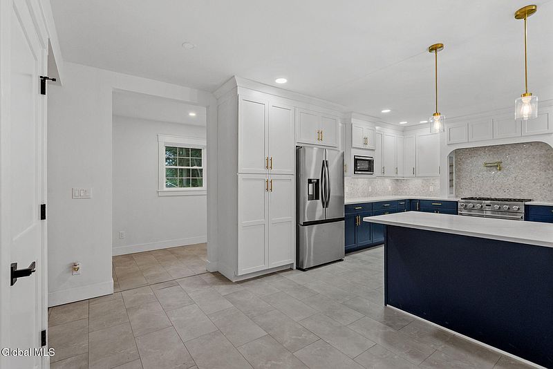 5th image of 1457 New Scotland Road
