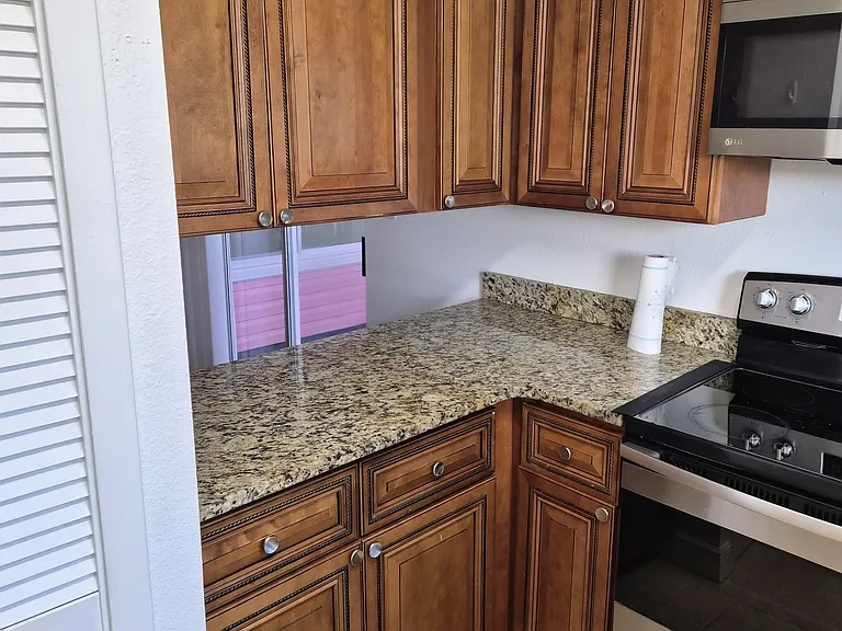 3445 Fox Crossing Dr — Photo 9
