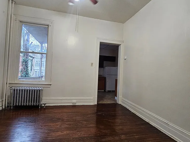 152 E Philadelphia St — Photo 9