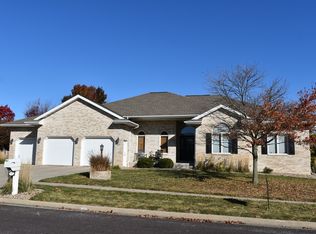 315 E 8th St, El Paso, IL