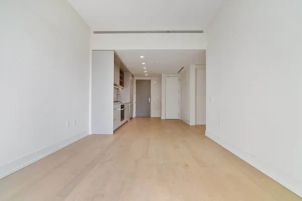 Rented by Jade Stone Real Estate Consulting | media 36