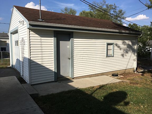 5th image of 329 Wilson Ave