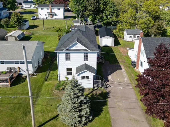 14 Allison Ave, Amherst, NS B4H 3V4