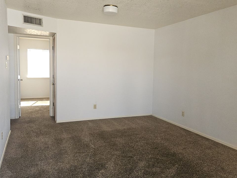 2nd image of 2452 La Fonda Cir #D
