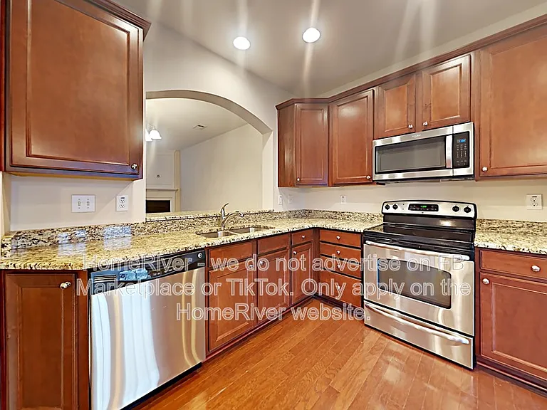 2329 Limehurst Dr NE — Photo 7