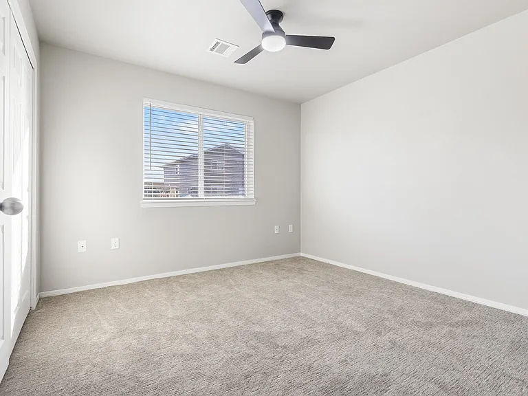 Sawyer Pointe — Photo 57