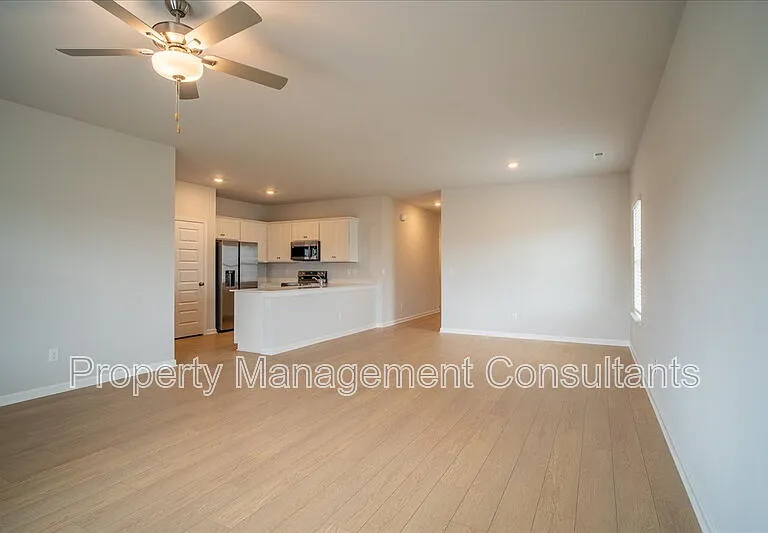 22772 Dashwood Ln — Photo 17