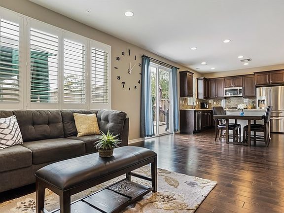 3rd image of 15822 Mandarin Ln