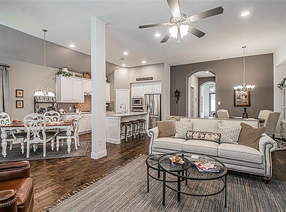 2nd image of 3613 Tioga Trl