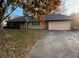 2106 S Linden Ave, Springfield, MO 65804