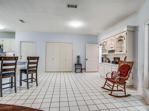 5th image of 9952 Bluebonnet Dr