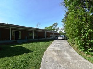 307 Woodland Hills Rd, Clinton, TN 37716