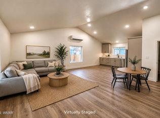 2053 Thousand Pines Dr, Overgaard, AZ 85933