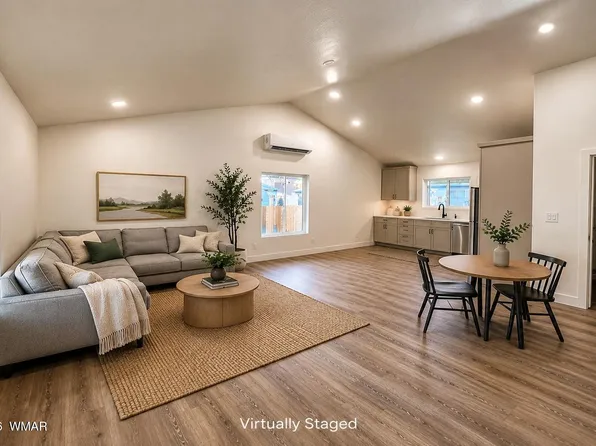 2053 Thousand Pines Dr, Overgaard, AZ 85933