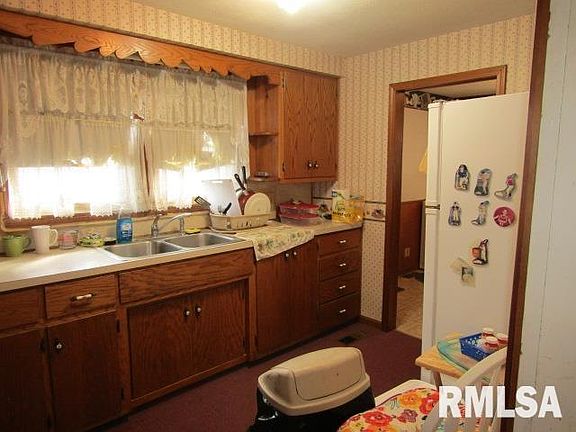 4th image of 17 W Homer Ave