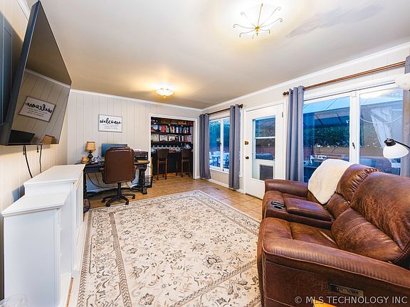 5th image of 4140 S Robb Ave