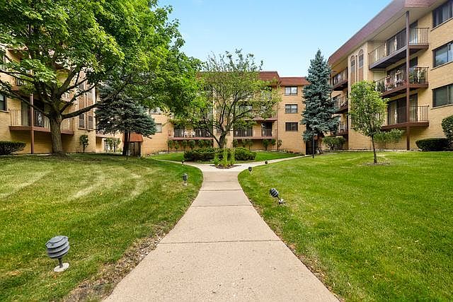 1st image of 7110 W Cullom Ave Unit 306