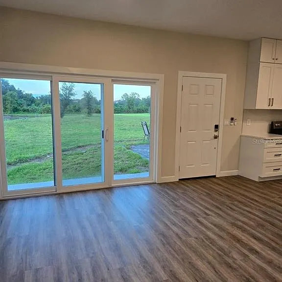 1019 Oak Bluff Dr — Photo 3