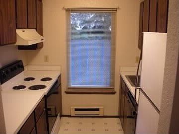 2nd image of 12616 NE 118th St