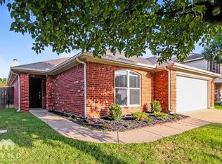 229 Centennial Pl, Crowley, TX 76036